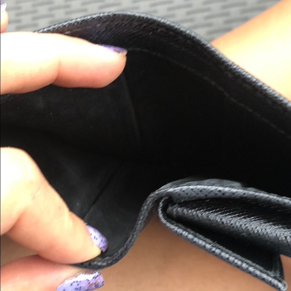 Prada wallet! - Picture 4 of 5